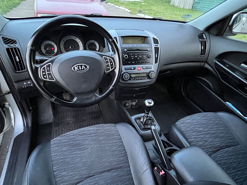 Продам Kia Ceed 2008