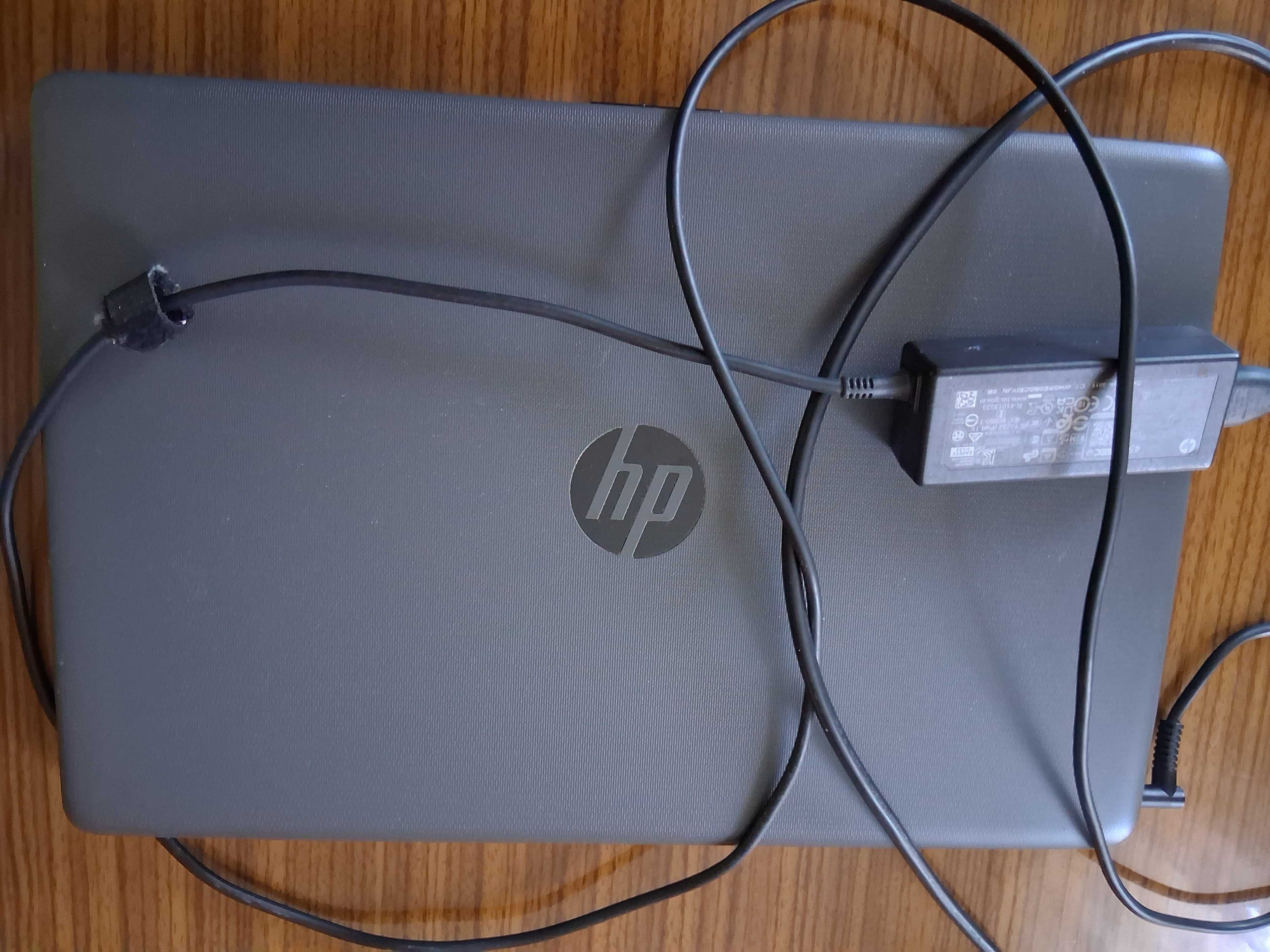 HP  15-db Laptop