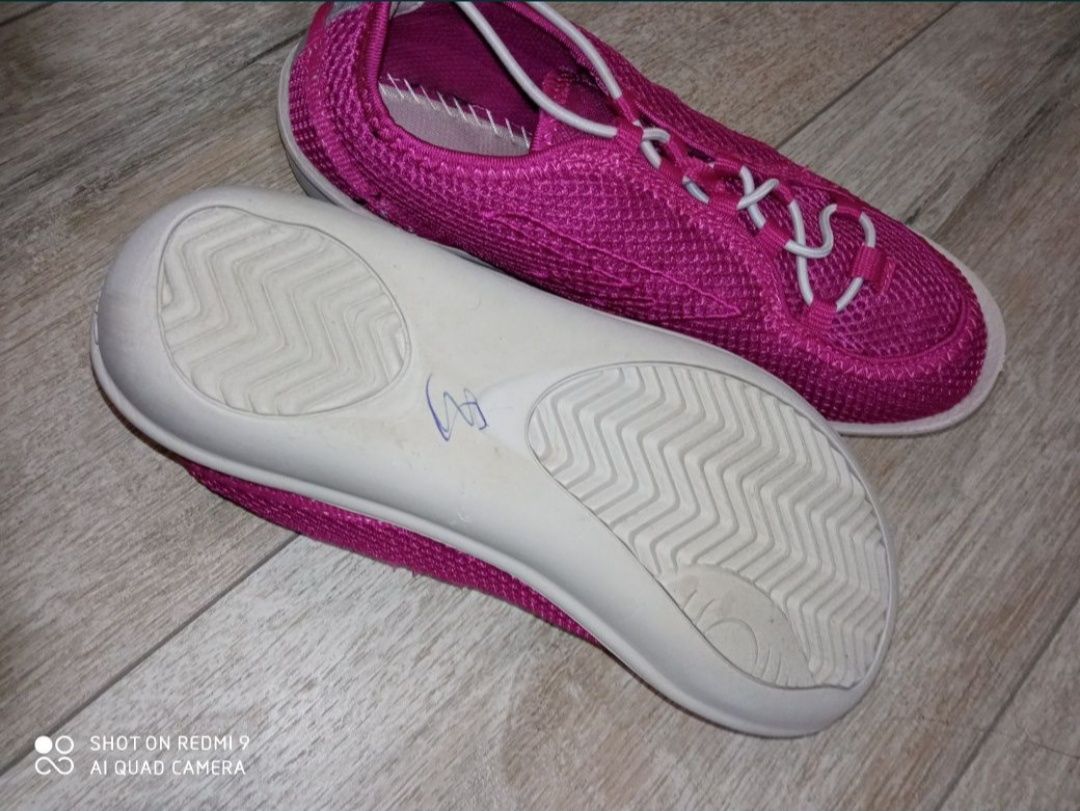Hi-tec - легенькие ' кроссовки, спортивная обувь UK35 /23см
