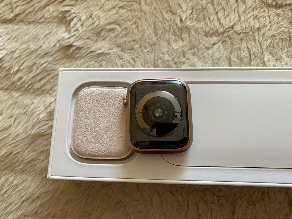 Apple watch 4 44 idealny stan