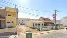 Terreno para construção de moradia com dois andares - Montijo
