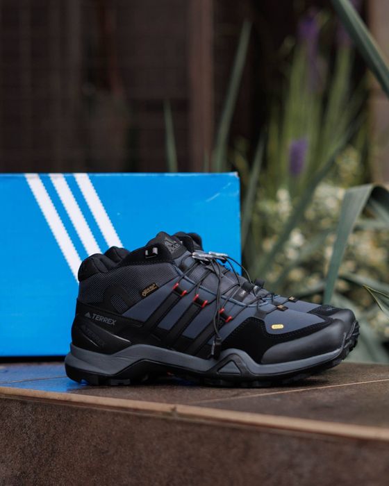 Чоловічі Зимові Кросівки Adidas Terrex Fast R Mid Gore-Tex Fur Winter