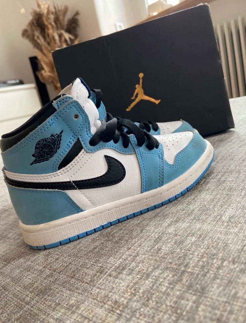 Nike Jordan 1 retro high og( ps)