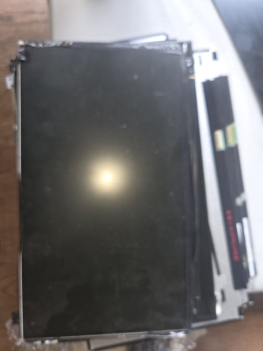 Sprzedam 12 Matryc 15.6 Slimowych