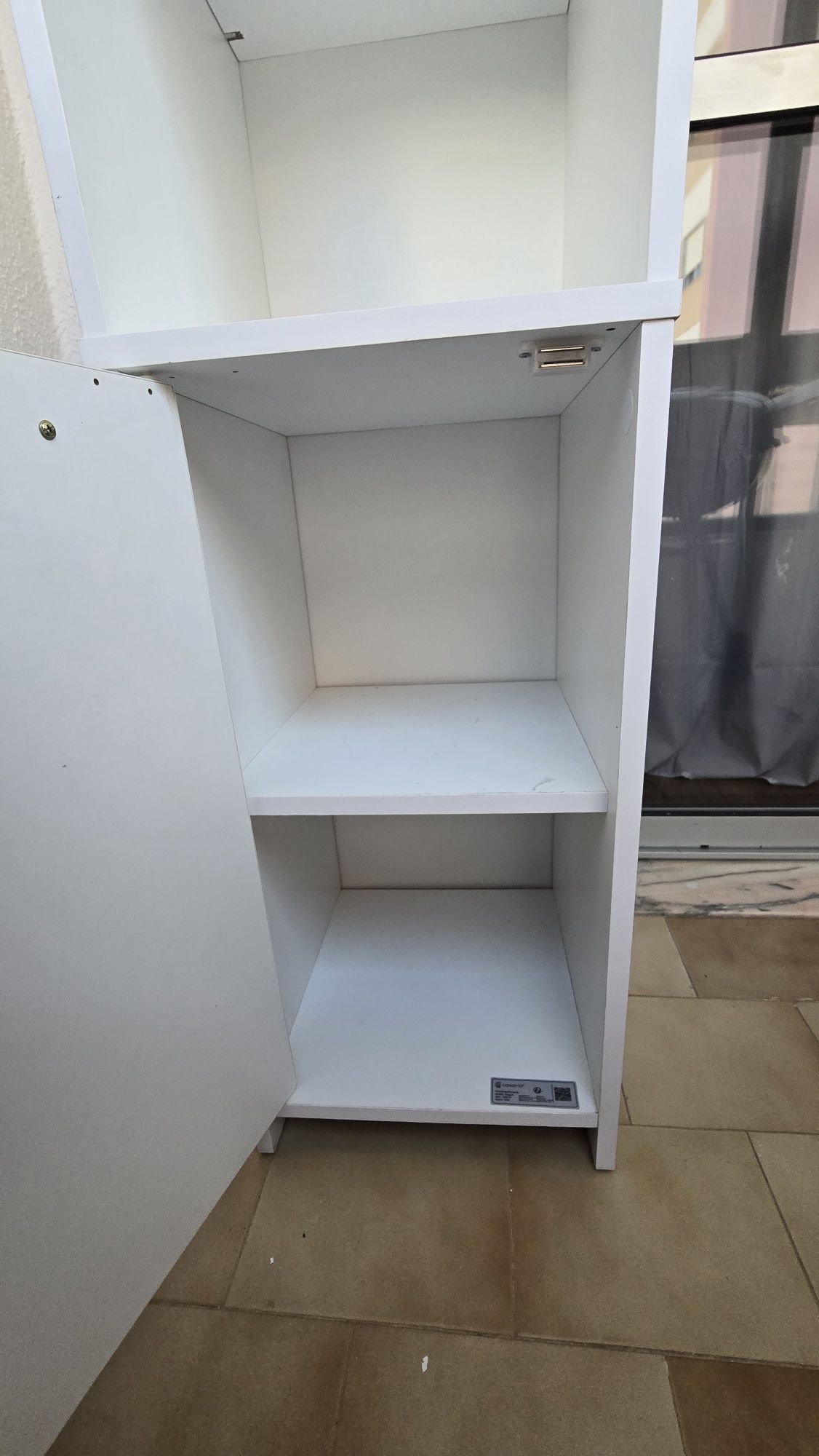 Armário Multiuso com Portas