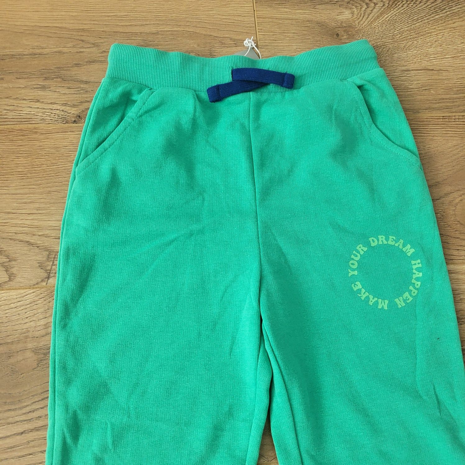 Nowe spodnie dresowe chłopięce jogery r.128 Sinsay