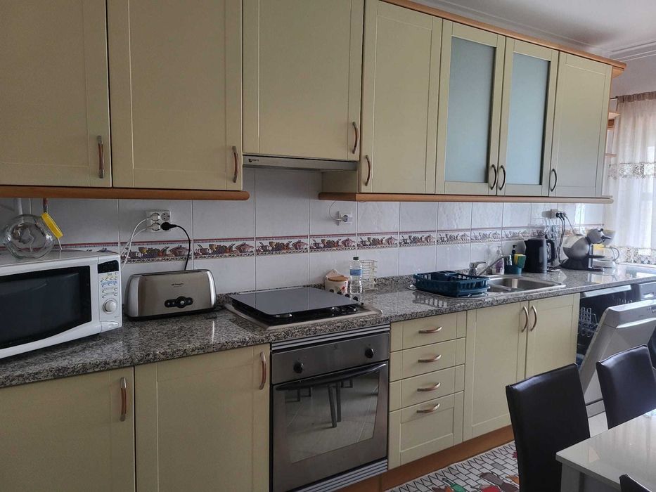 Alugo T2, próximo da escola Secundária Damião de Goes.