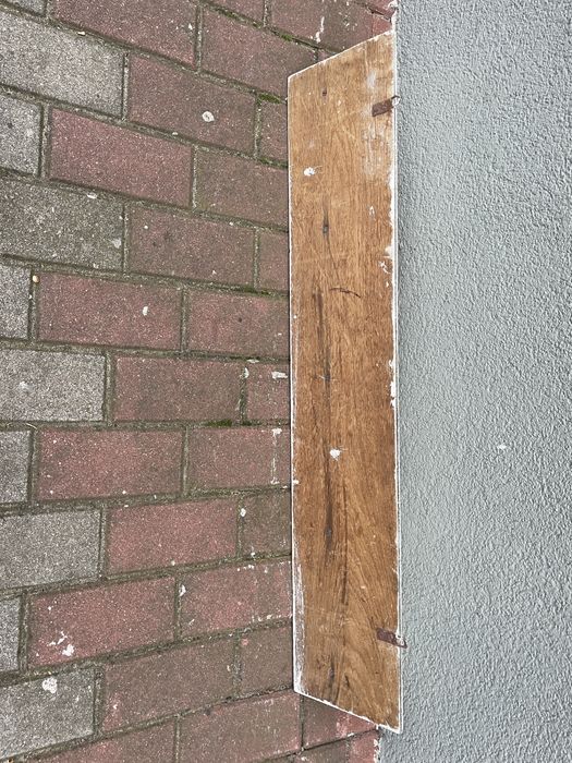 Biała półka ścienna PRL