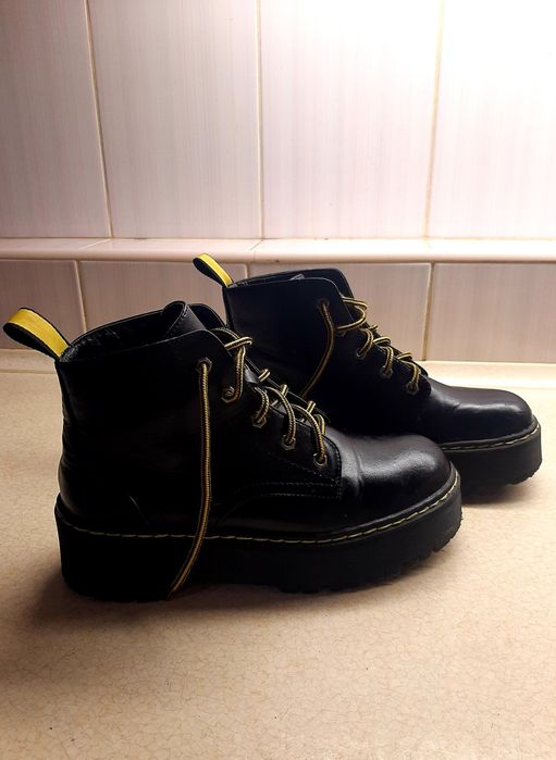 Черевики жіночі шкіряні