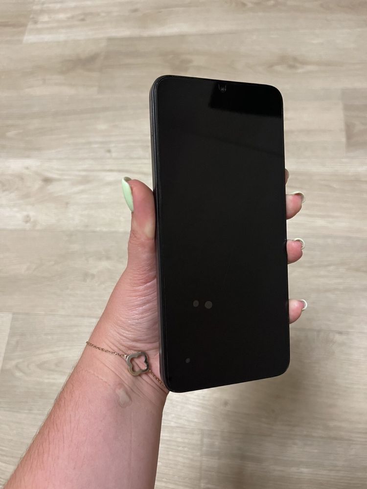ZTI A35 Blads телефон