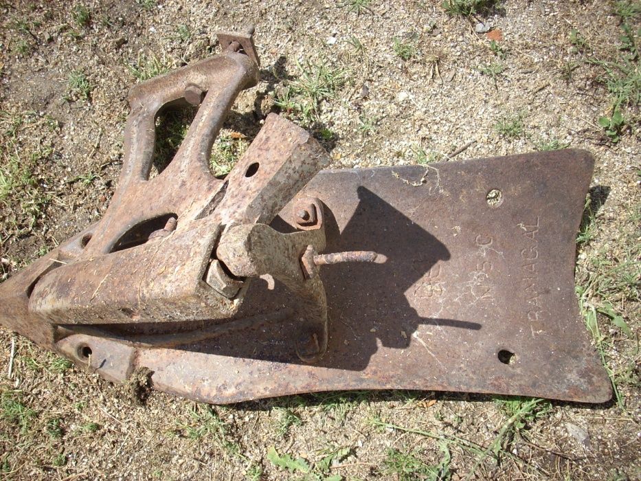 arado de ferro antigo