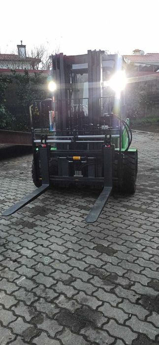 Empilhador elétrico 3.5 Ton triplex 4.50mt