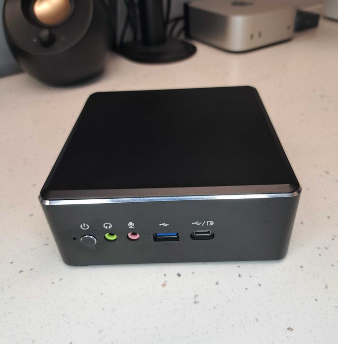 Mini PC z AMD Ryzen 5, WiFi AC i Bluetooth
