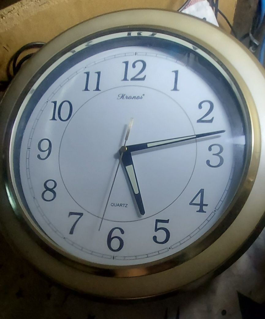 Часы настенные ( 32 см)