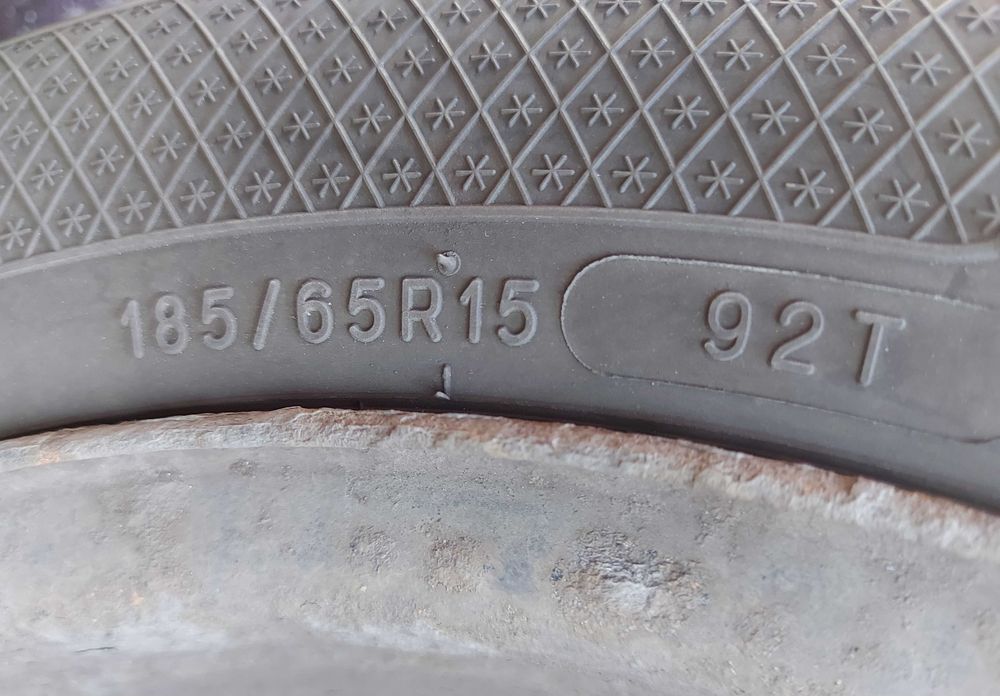 Koła zimowe na stalowych 185/65 R 15 , Kleber