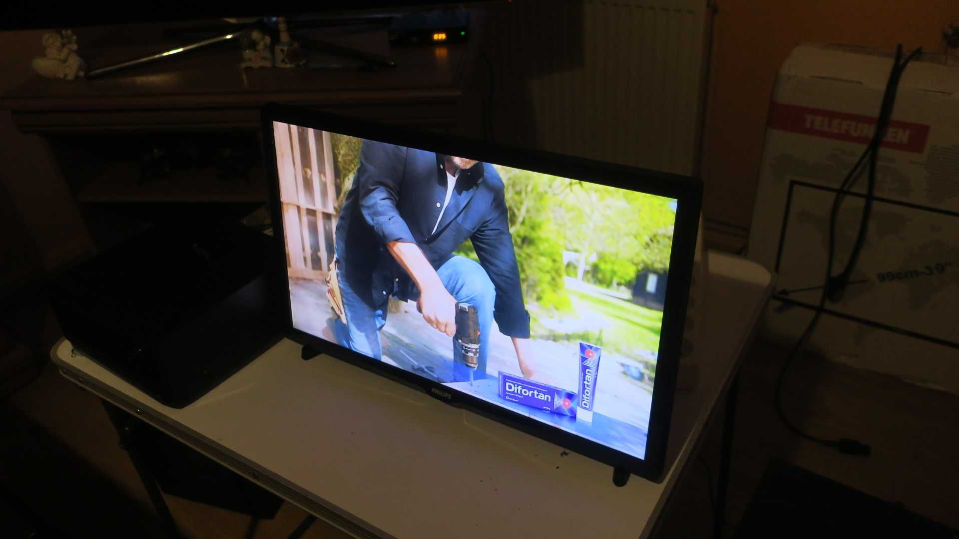 Telewizor LED Philips 22PFK4000 22' + pilot z dekoderem