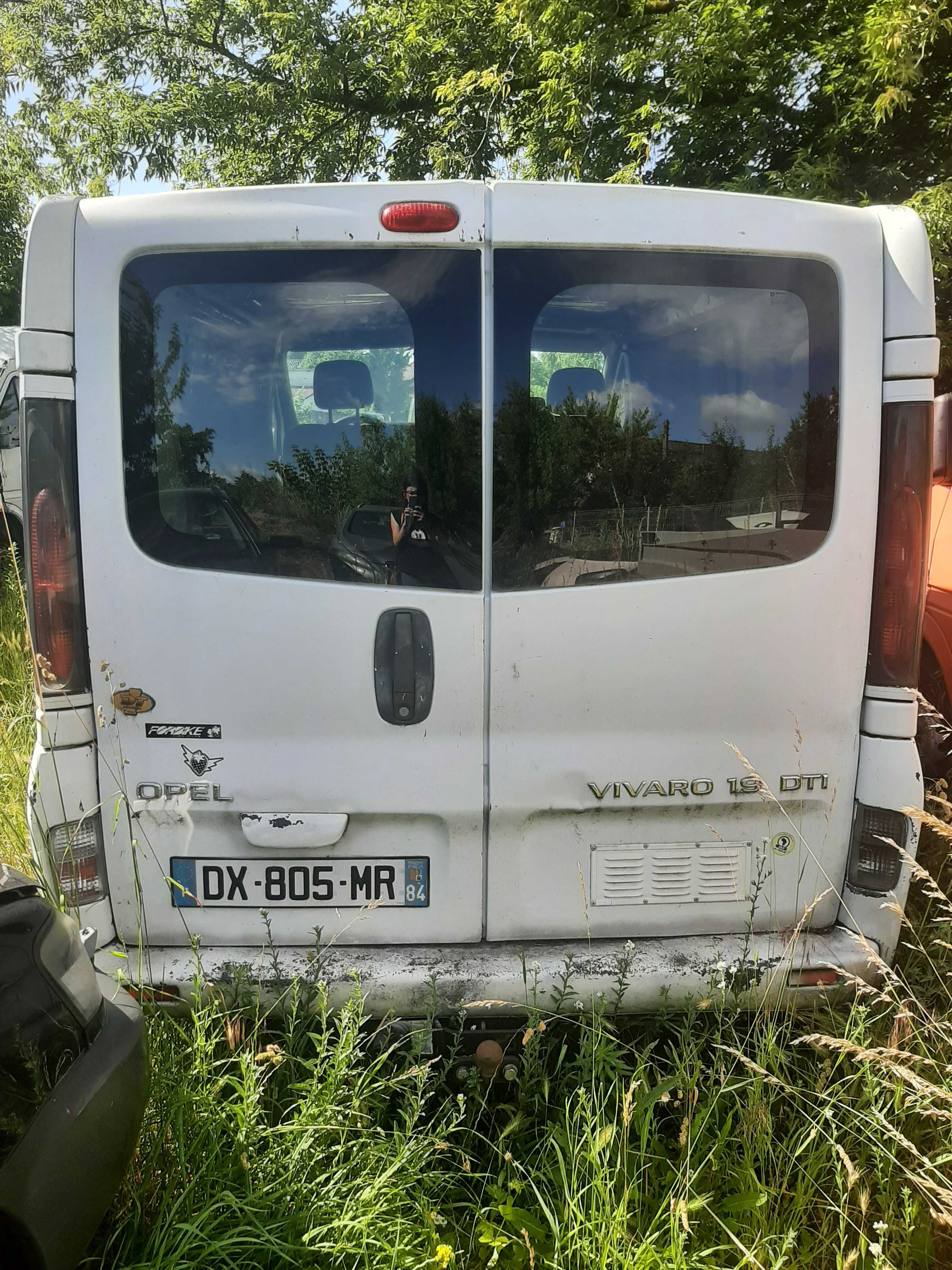 opel vivaro 1.9 dti 2006r samochód w całości lub na części