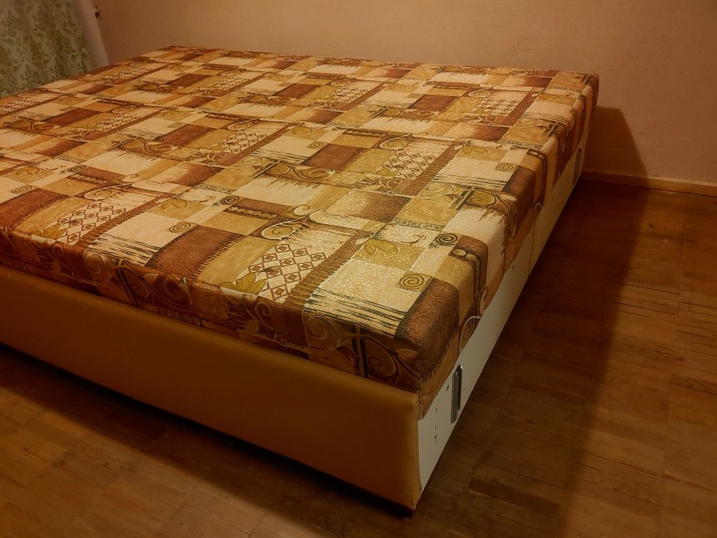 Ліжко з підйомним механізмом (матрасом) 2×1.6 м