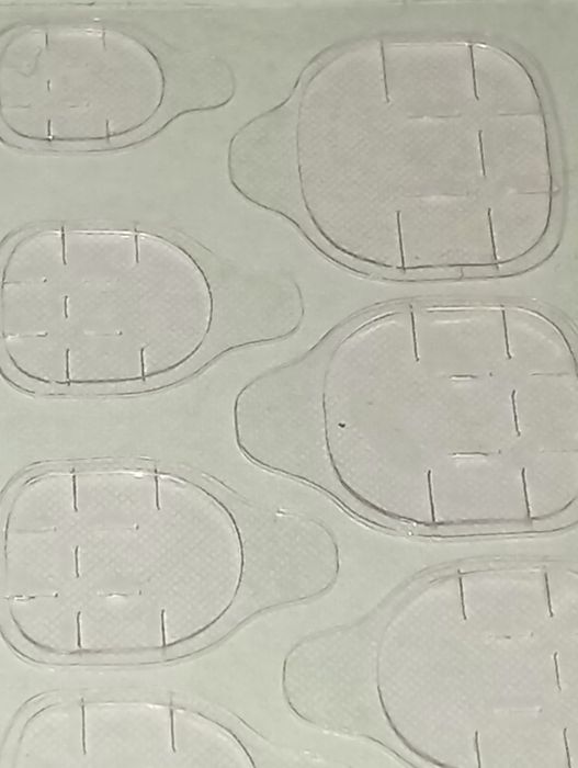 Klej do tipsów w płatkach do naklejania