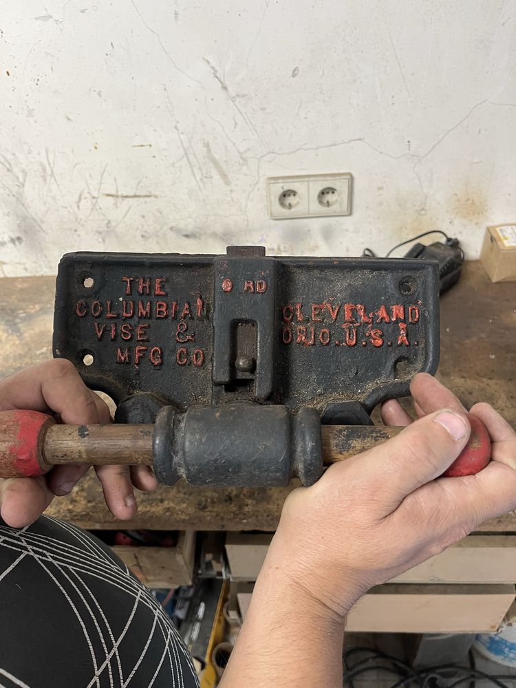 Torno de bancada em ferro