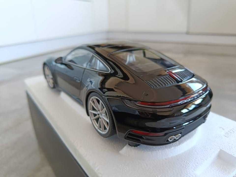 Porsche 911 (992) 4S Minichamps, model 1:18