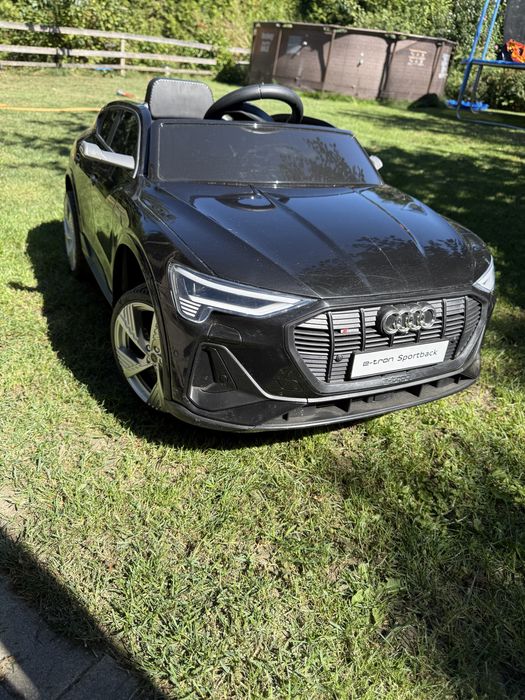 Auto na akumulator Audi E-Tron Sportback 4x4