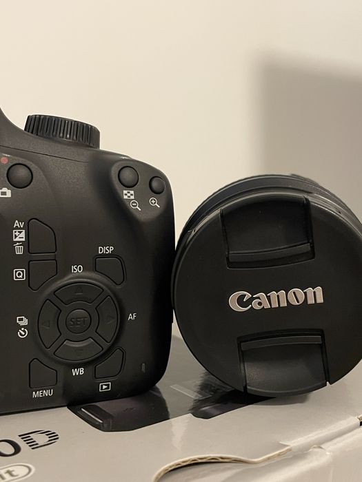 Kit Máquina Fotográfica Reflex CANON EOS 4000D +18-55MM (APS-C)
