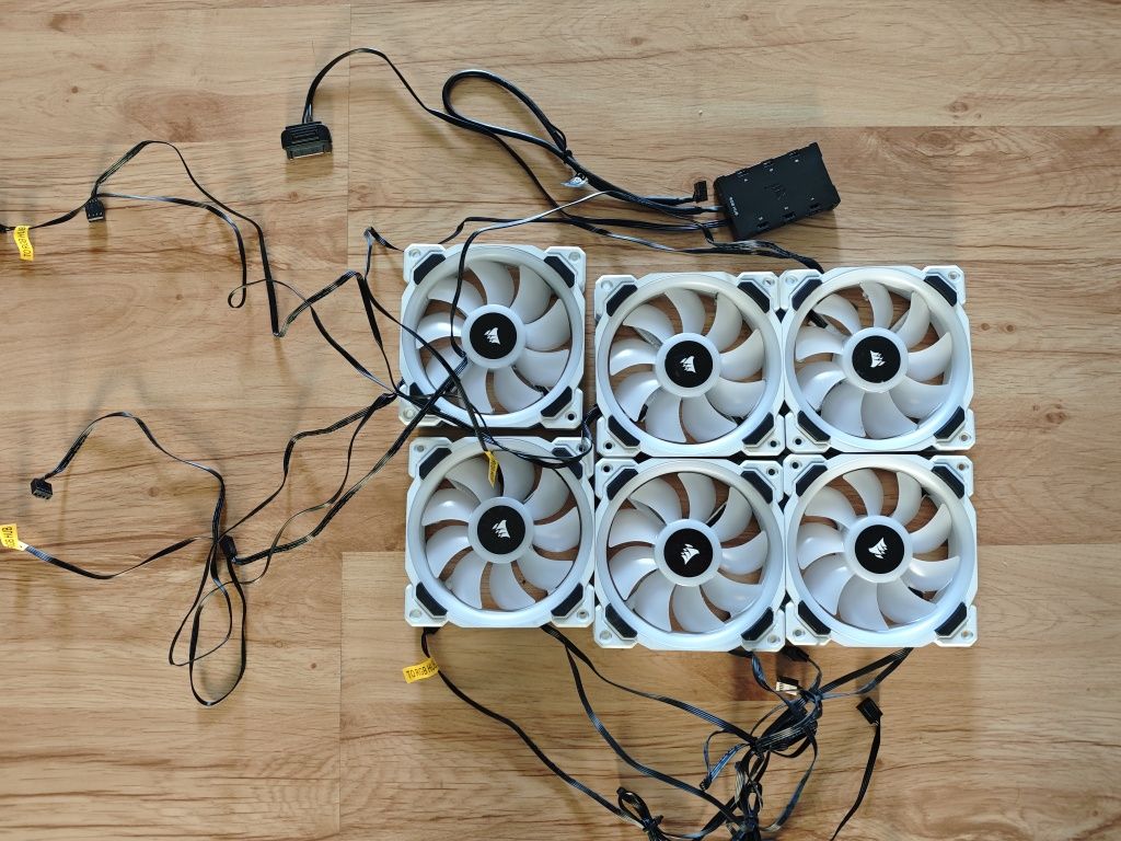 6x Corsair LL120 white fan + rgb fan led hub