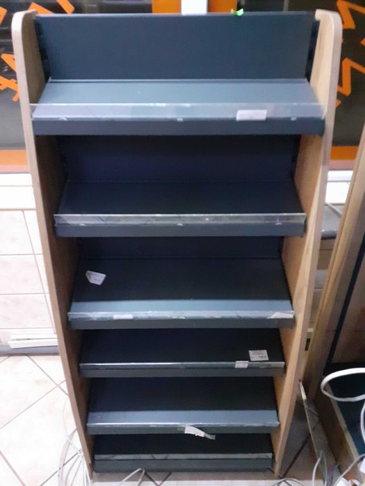 Regał sklepowy, wyposażenie sklepu