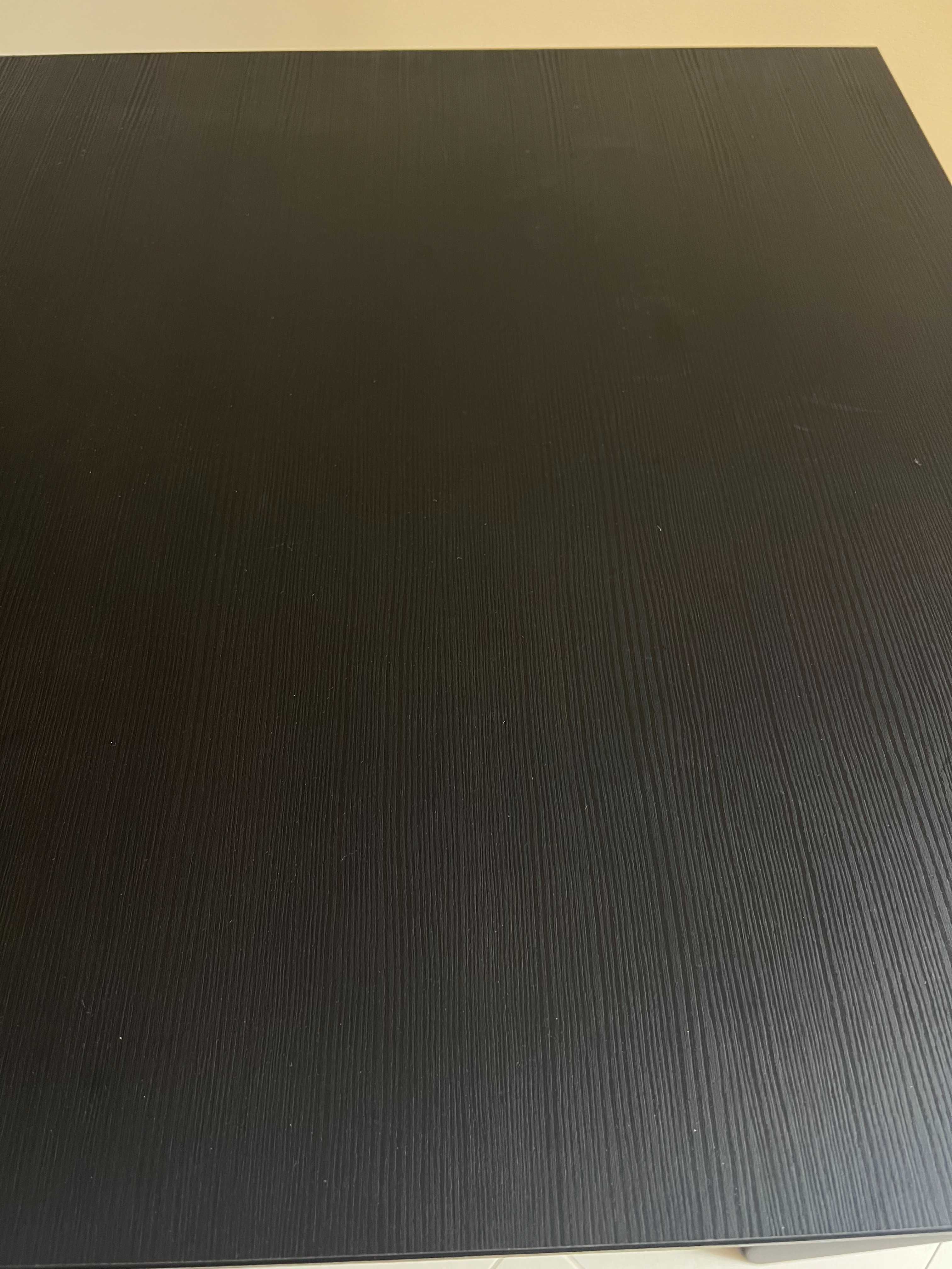 Mesa Cozinha e bancos IKEA