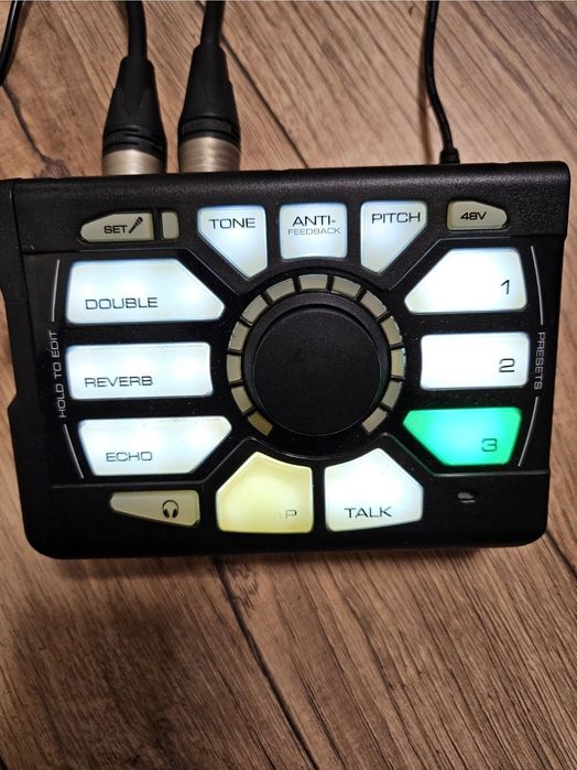 Вокальный процессор TC-Helicon Perform-V