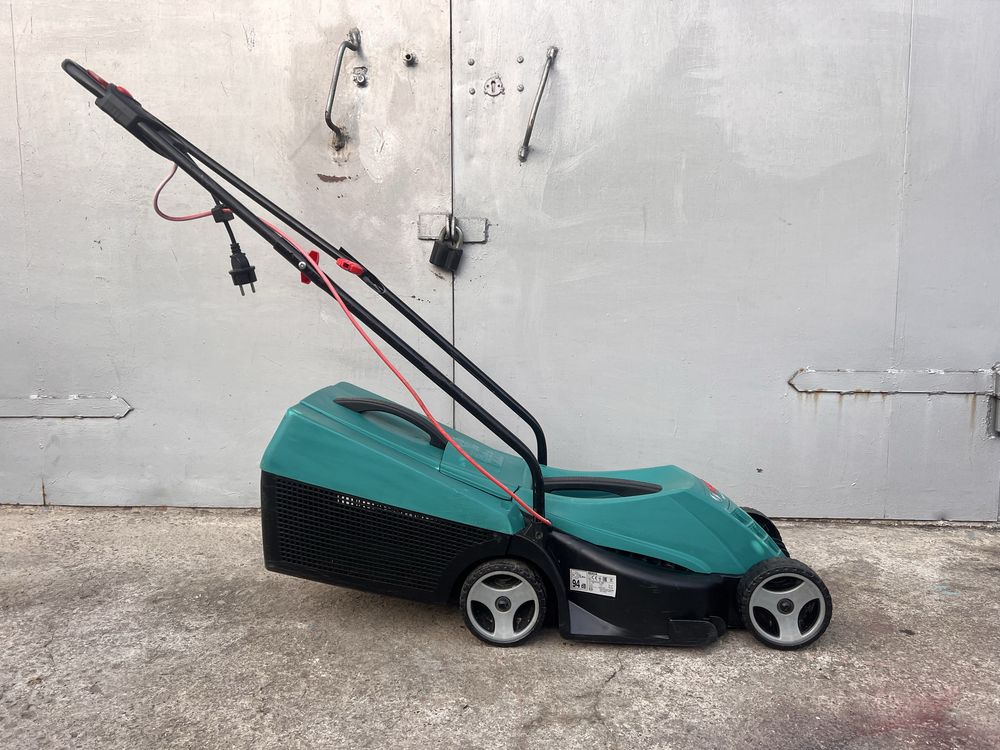 Газонокосарка bosch rotak 32