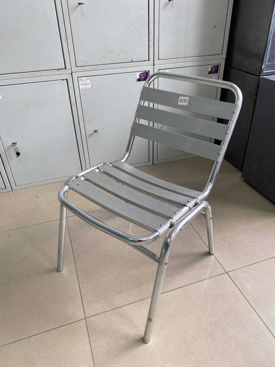 РАСПРОДАЖА офисной мебели стулья-кресла