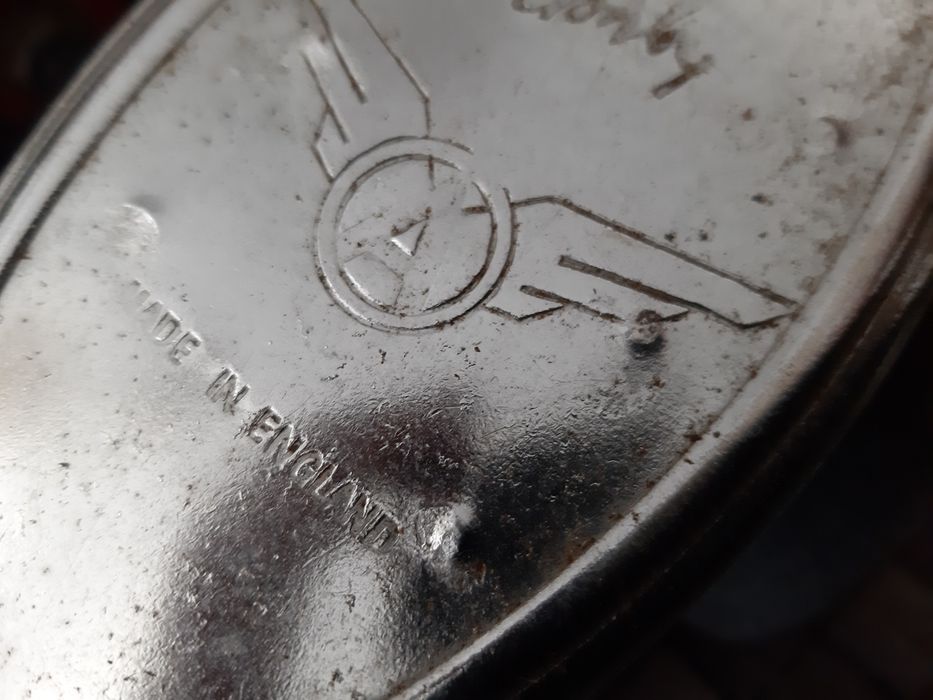 Patins antigos muito bom estado