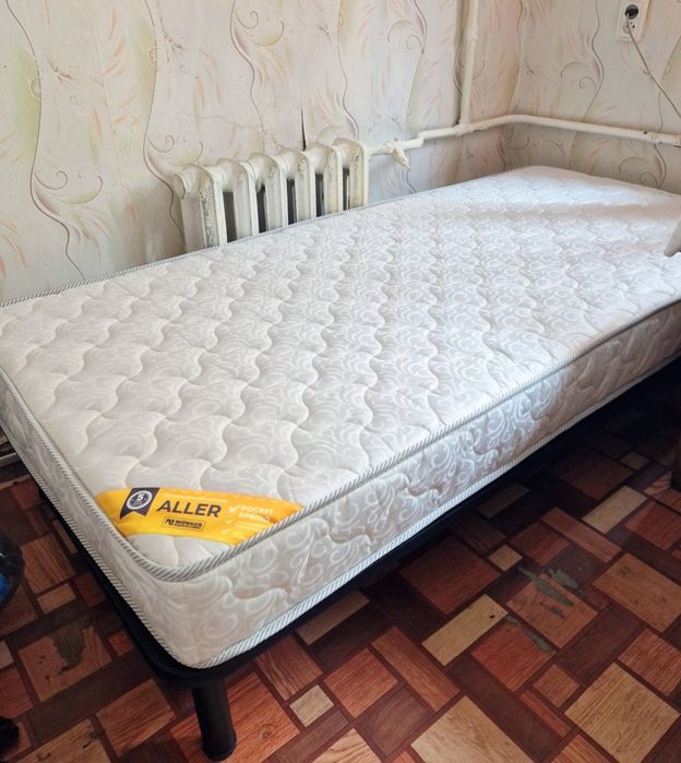 Матрац  від фірми MÜNGER 90×190 + каркас на ламелях
