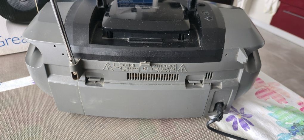 Radiomagnetofon PHILIPS AZ 780