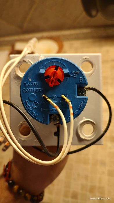 Продам бойлер Gorenje (підтікає)