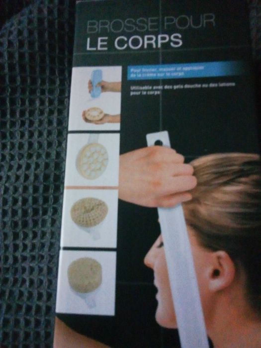 Массажная щетка для душа.