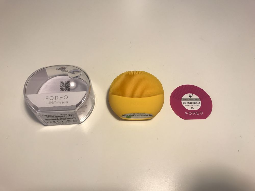 Foreo Luna Play Plus Sunflower Yellow