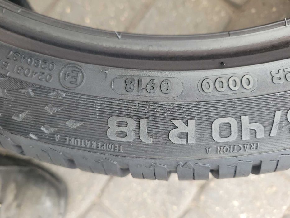 235 / 40   R 18   Vredestein   / Całoroczne