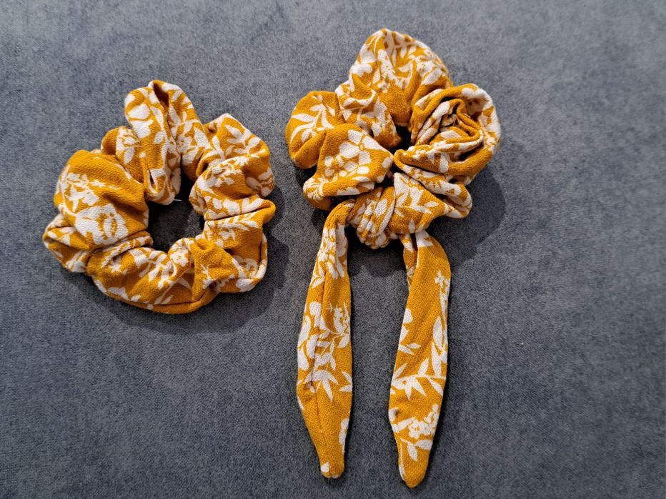 Zestaw frotki scrunchie kwiaty żółte