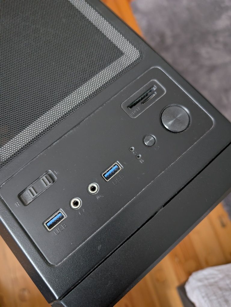 Komputer stacjonarny r5 3600, rx 5600 evo