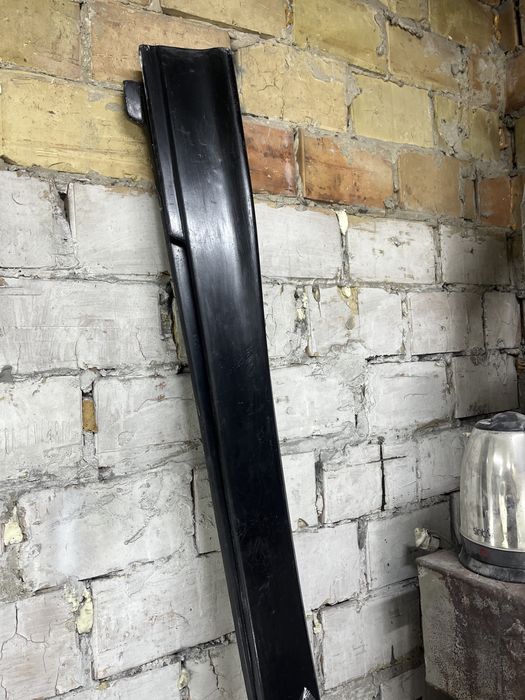 Оригінальні накладки на порогів БМВ BMW Е34 1995