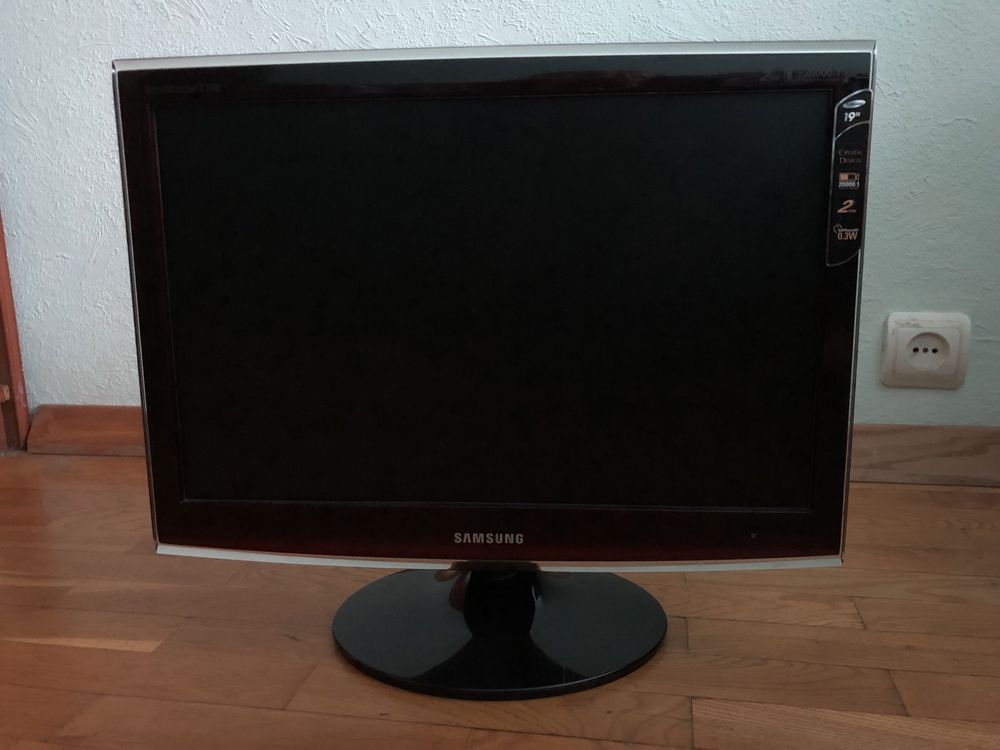 Samsung T190 19”