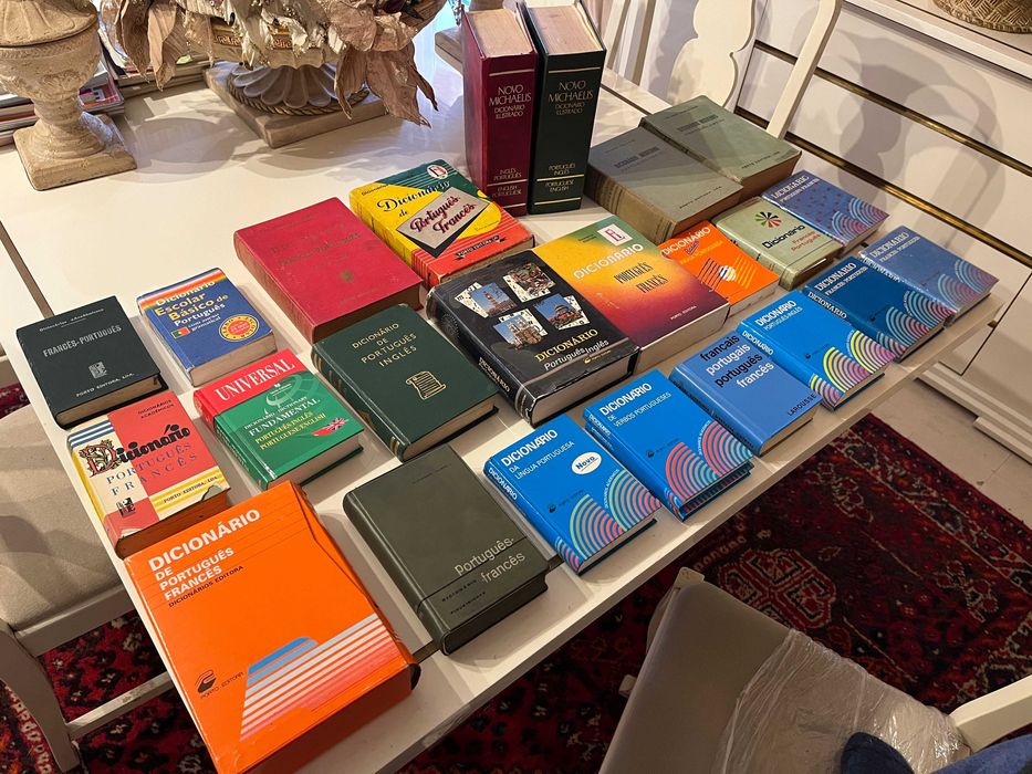 Dicionários diversos