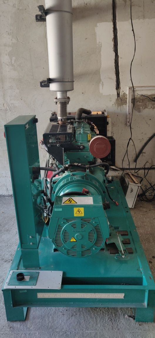 Дизельний генератор Cummins PowerC33 D5
