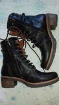 Botas senhora tamanho 39 / estilo Dr. Martens
