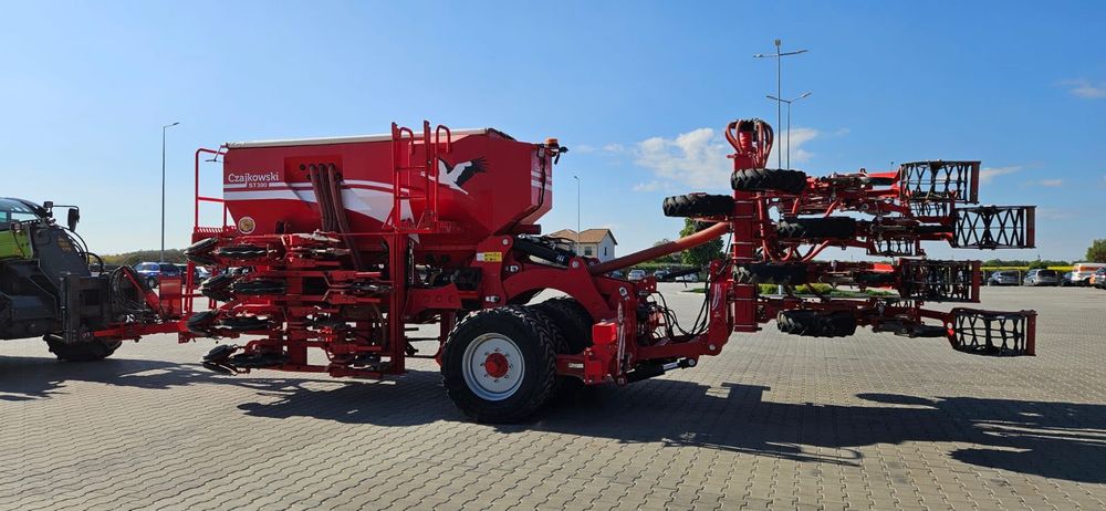 Siewnik Czajkowski ST300 z przystawką do wysiewu zbóż i rzepaku PS300