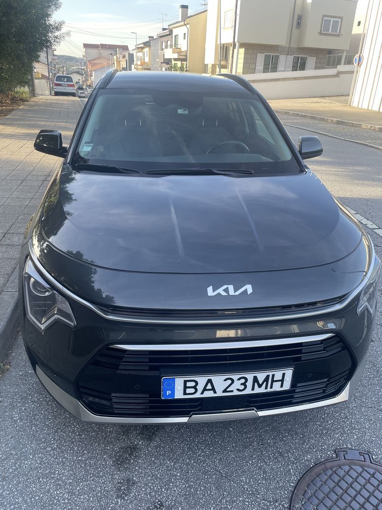 Kia Niro 1.6 HEV Tech • 2023 • 30.000 km • Como Novo