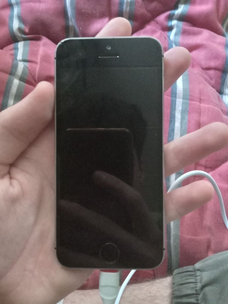 IPhone SE 2016 l